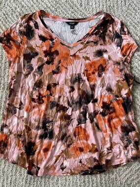 NWT Vera Wang Women's Blouse!